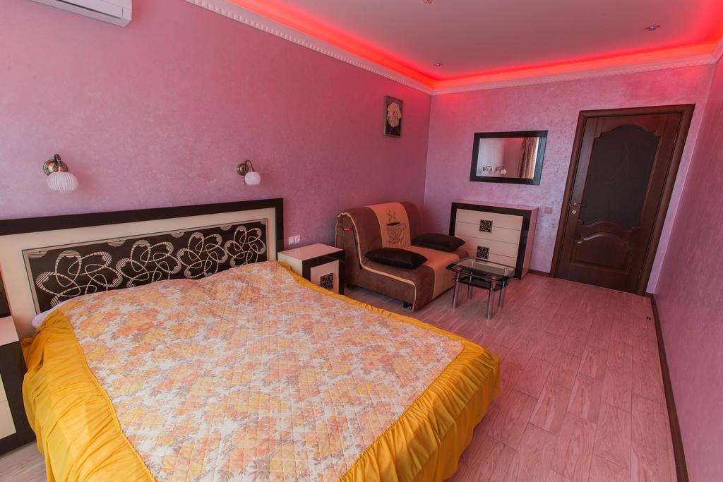 איוונו-פרנקיבסק Modern Apartment On Akademika Sakharova 27A מראה חיצוני תמונה