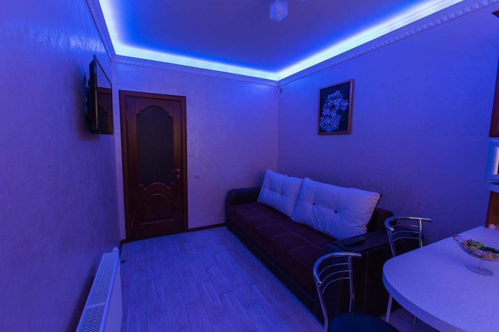 איוונו-פרנקיבסק Modern Apartment On Akademika Sakharova 27A מראה חיצוני תמונה